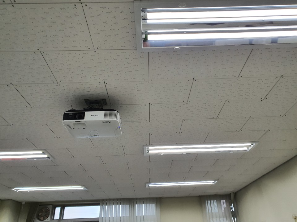 대학교 천장작업 랜공사~깔끔하게 작업해드려요